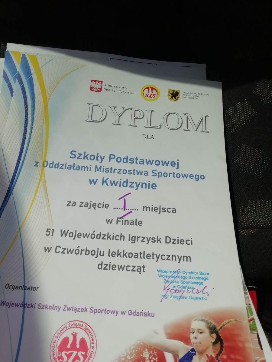 dyplom - I miejsce dla dziewcząt