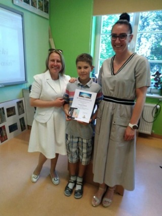 uczeń Dominik P. z nauczycielkami