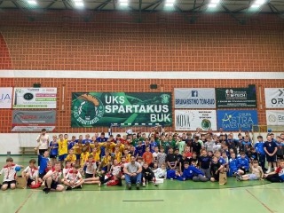 zdjęcie grupowe wszystkich uczestników turnieju 