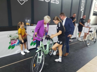 Julia wylosowała nagrodę - rower