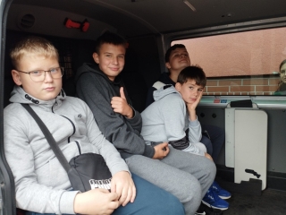 w samochodzie policyjnym