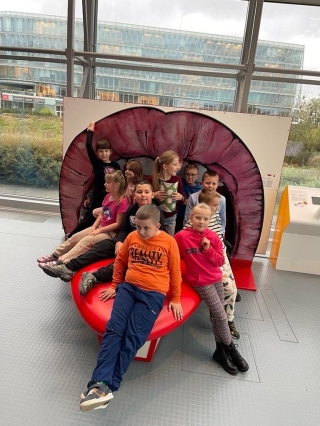 Dzieci w Centrum Eksperyment