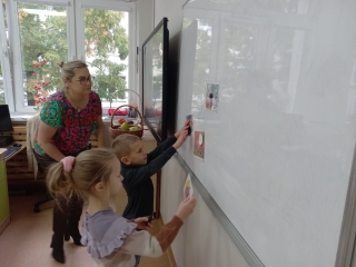 Przedszkolaki w szkole