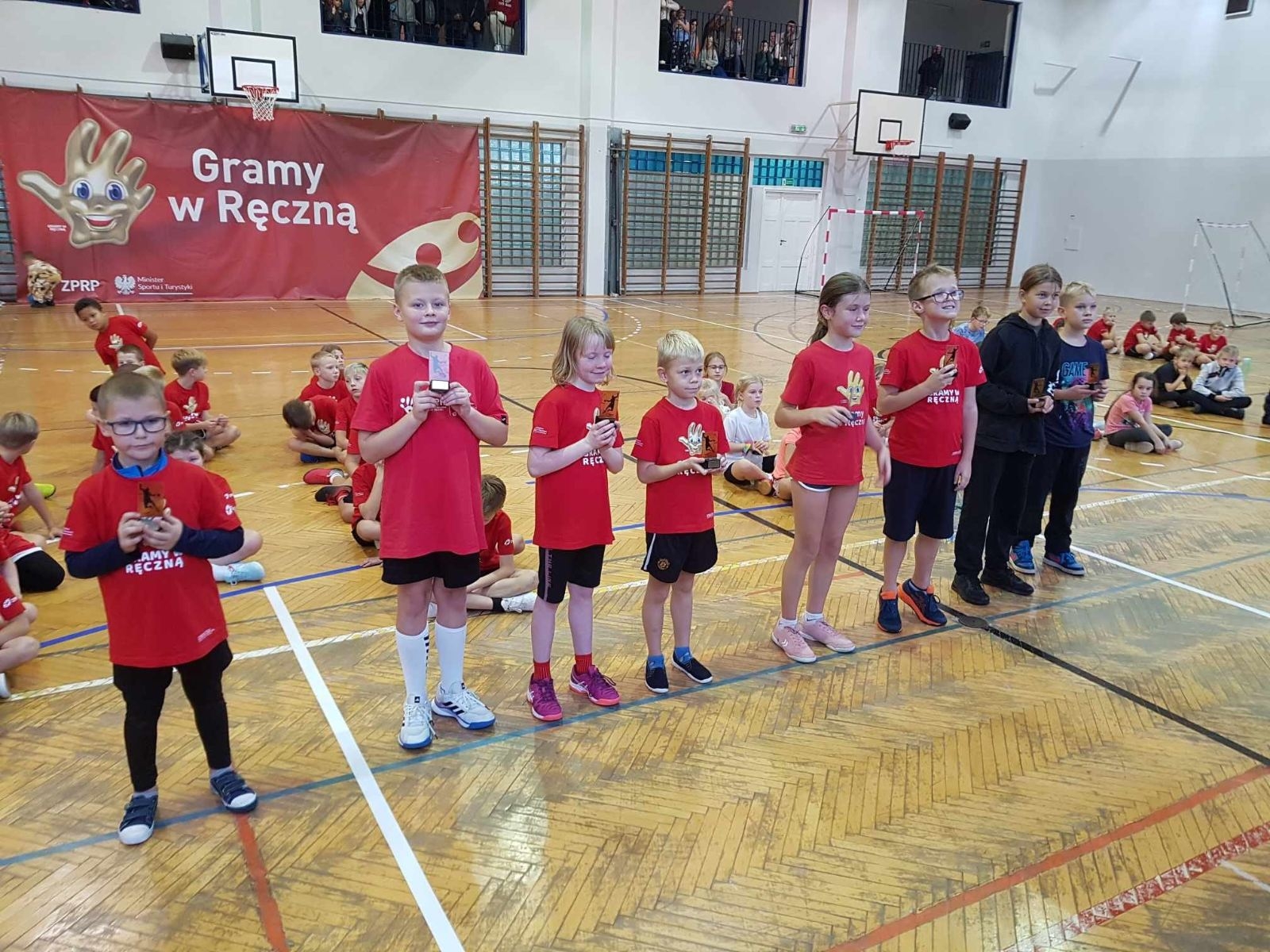 zawodnicy z klas 2-3