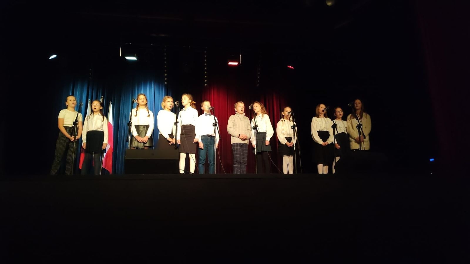 podczas występu