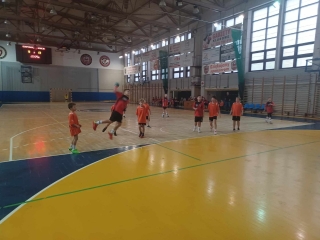 na boisku podczas rozgrywek