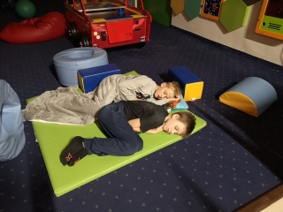 uczniowie z klas 4c i 4d