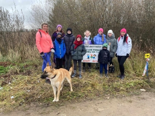 Uczniowie klasy 5d razem z rodzicami i Panią Anią 