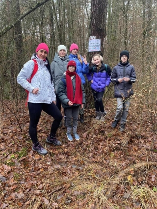 Uczniowie klasy 5d razem z rodzicami i Panią Anią 