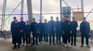 drużyna 7a chł. na lotnisku