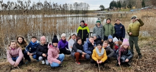 uczniowie na zielonej szkole