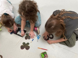 Dzieci wykonują zadania