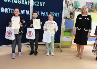 Dzieci z Panią Dyrektor