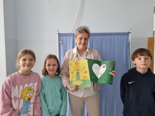 Dzieci i pielęgniarka