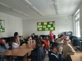 wykorzystujemy okulary VR