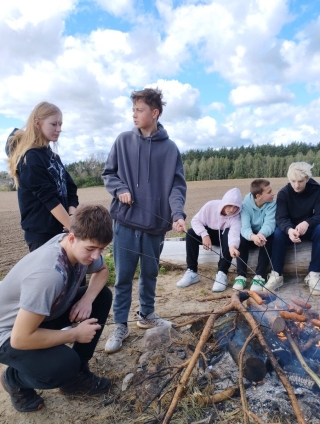 integracja klasy - zabawy, gry, ognisko