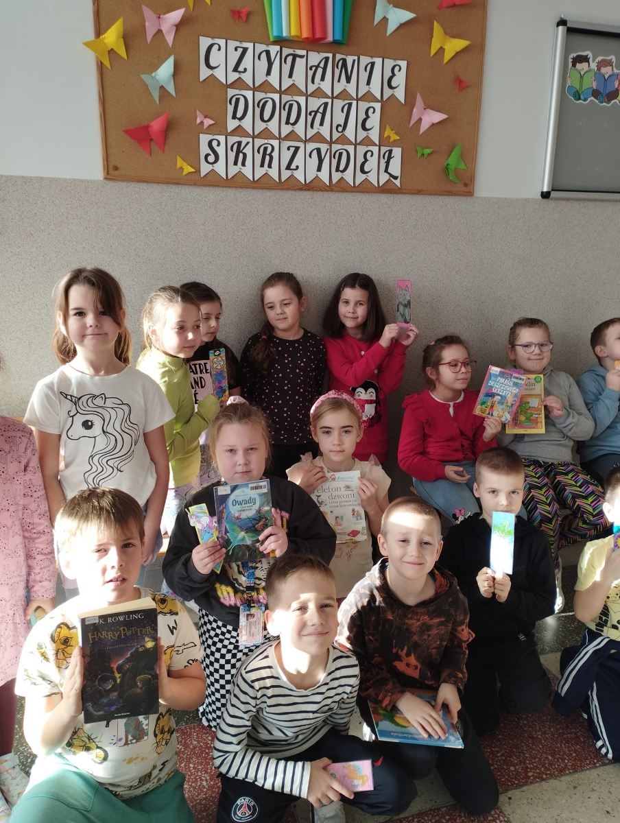 Dzieci w bibliotece