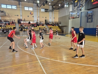 podczas gry na boisku