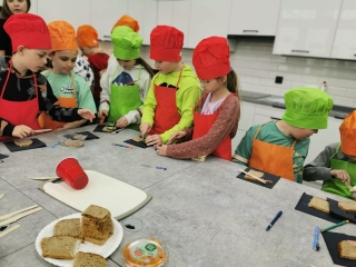 Uczniowie 3a na warsztatach żywieniowych