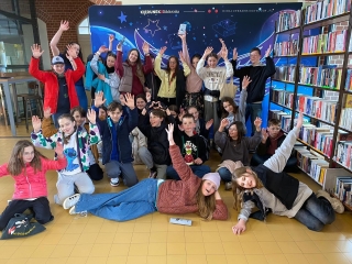 klasa 5b podczas gry miejskiej