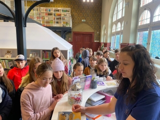 klasa 5b podczas gry miejskiej