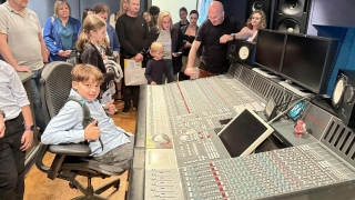 w pomieszczeniu radia 