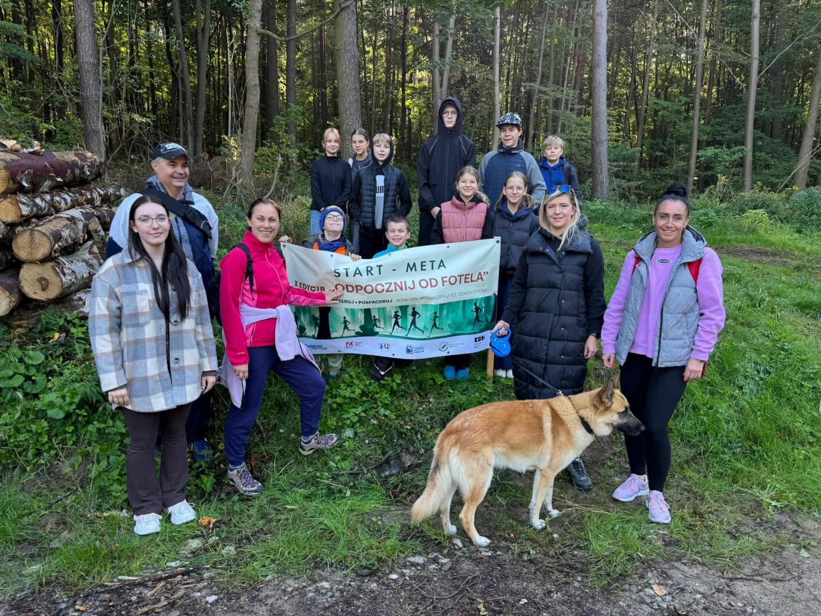 Uczniowie SPOMS-u z klas 7d, 4b i 1c 