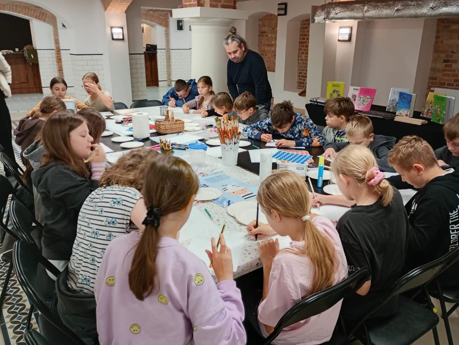 uczniowie podczas warsztatów