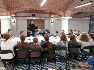 uczniowie podczas warsztatów