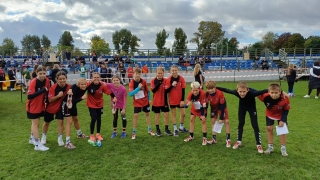 zawodnicy biegów przełajowych