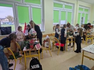 Dzieci i nauczycielka