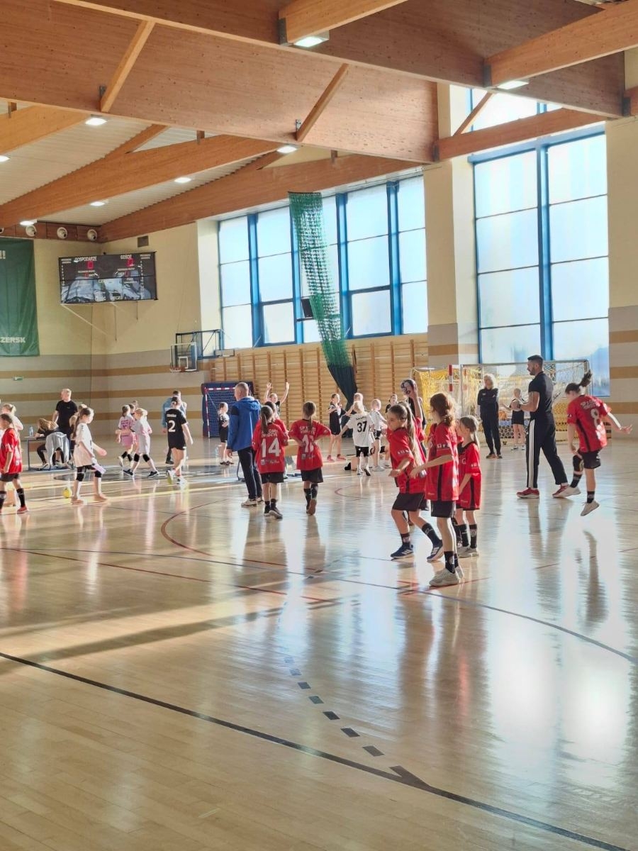 dziewczęta z kl. 4a w Czersku